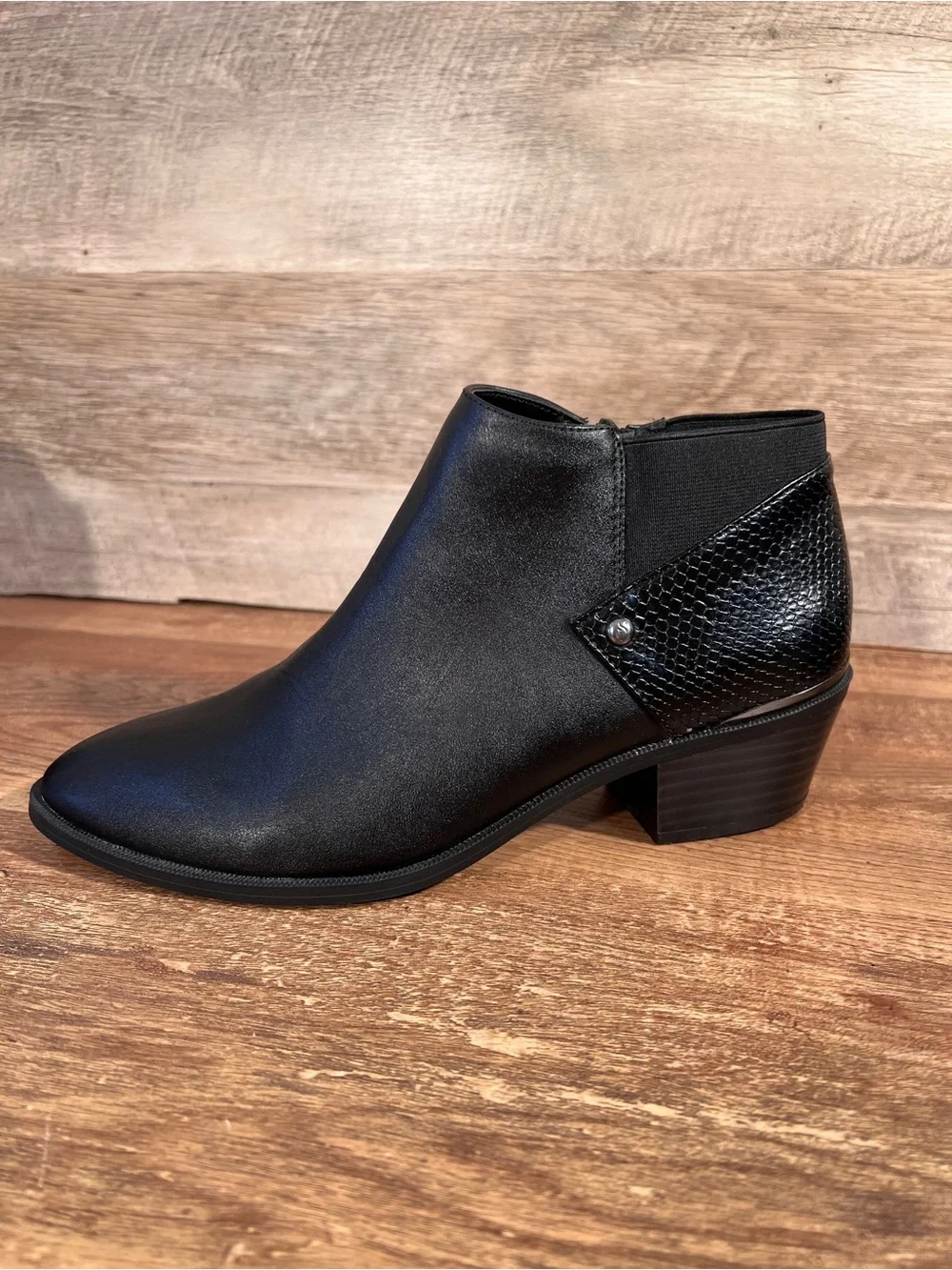 Simply Vera Vera Wang Black Ankle Boots Size 8 Block Heel Booties